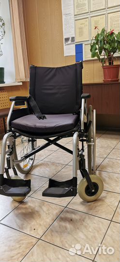 Инвалидная коляска складная бу