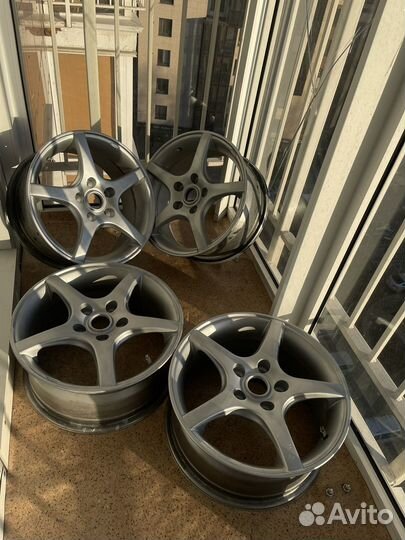 Диски литые р 16 5х114 et40