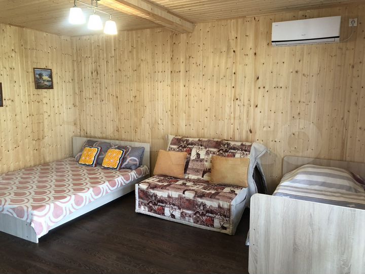 Комната 35 м² в 5-к., 2/2 эт.