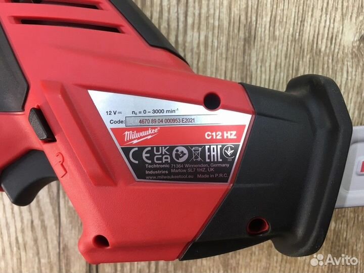 Аккумуляторная сабельная пила milwaukee