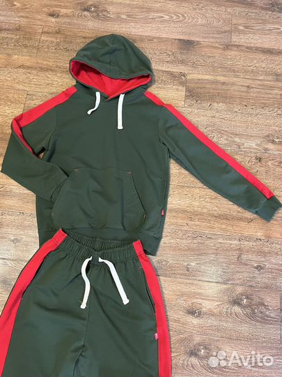 Костюм спортивный на мальчика 146-152