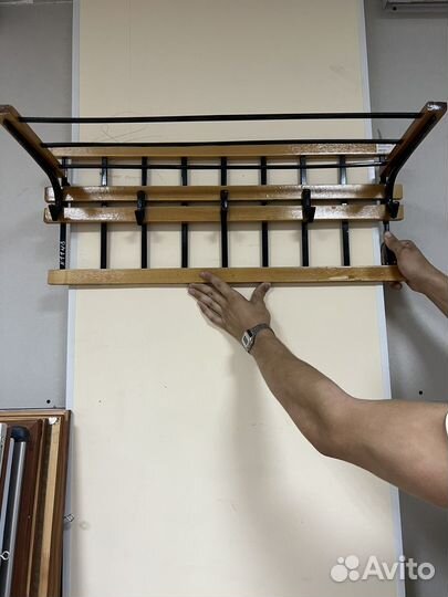 Вешалка настенная