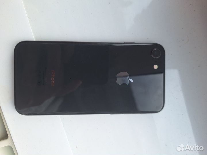 iPhone 8, 64 ГБ