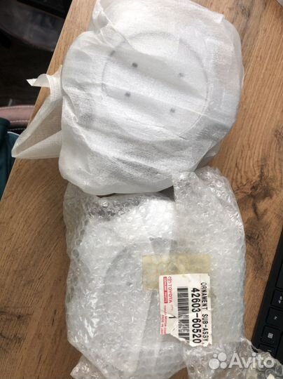 Колпаки на ступицу Lexus GX 470