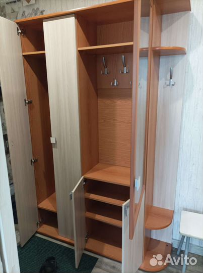 Шкаф в прихожую