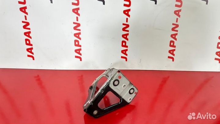 Кронштейн Крепления крыла передний правый Audi A6