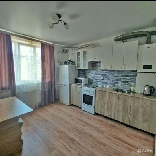 1-к. квартира, 40 м², 8/10 эт.