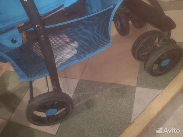 Прогулочная коляска