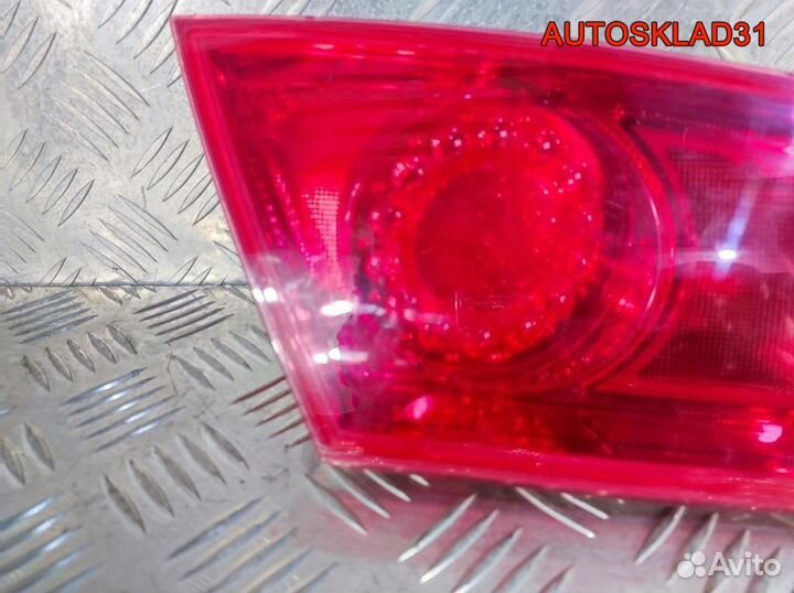 Фонарь задний внутренний левый Seat Leon 1P1