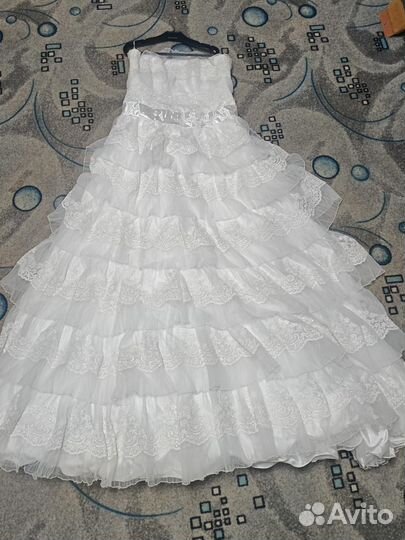 Свадебное платье 48 50 бу