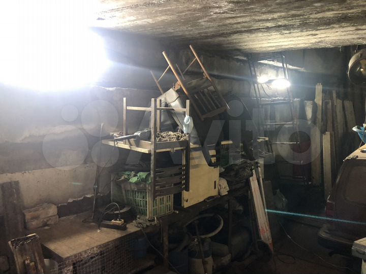 Гараж, > 30 м²