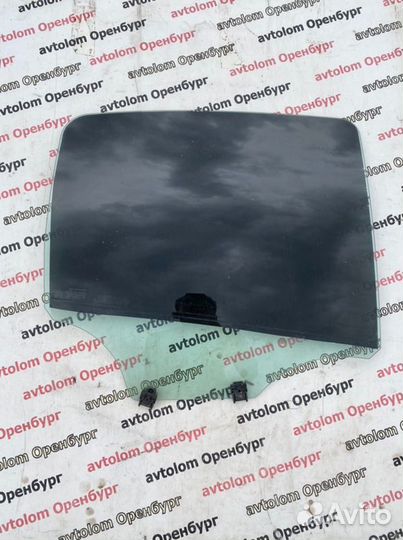 Стекло двери заднее правое Citroen C3 A51 1.4 EP3C