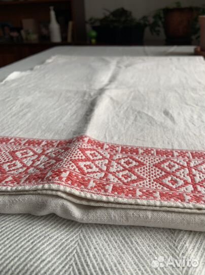 Подзор старинный на кровать