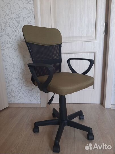 Кресло офисное Brabix зеленый