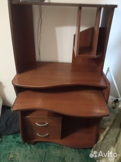 Компьютерный стол