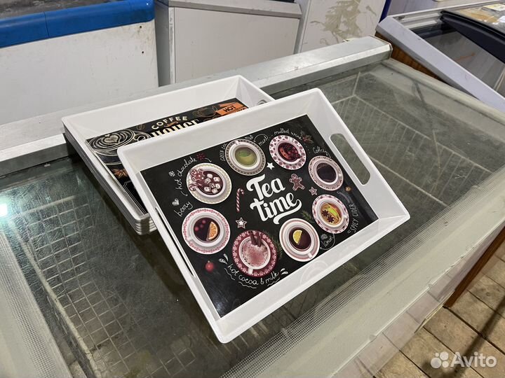 Поднос пластиковый с ручками 39/28 см