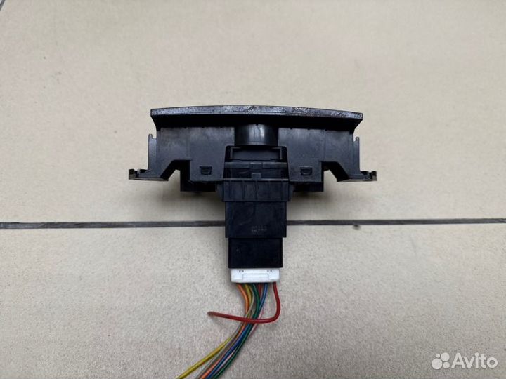 Кнопка аварийной сигнализации Kia Cerato 2000 CC