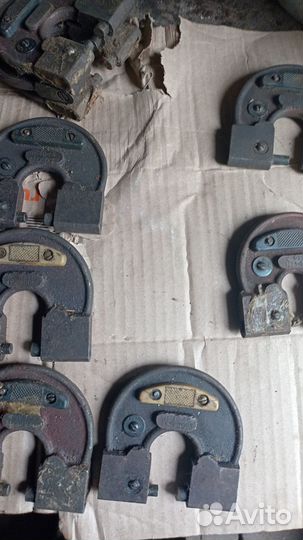 Скоба мебельная регулируемые