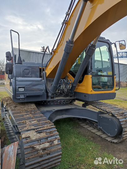 Гусеничный экскаватор XCMG XE215C, 2024