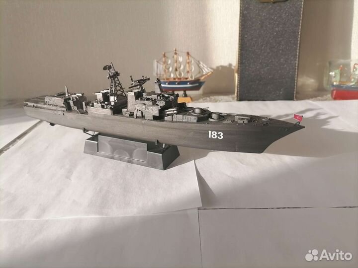 Модель корабля бпк адмирал виноградов 183