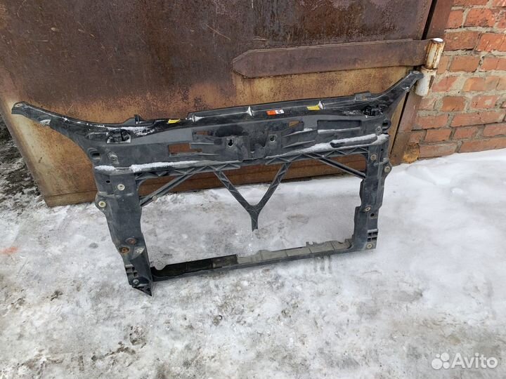 Рамка радиатора Mazda 3 BK