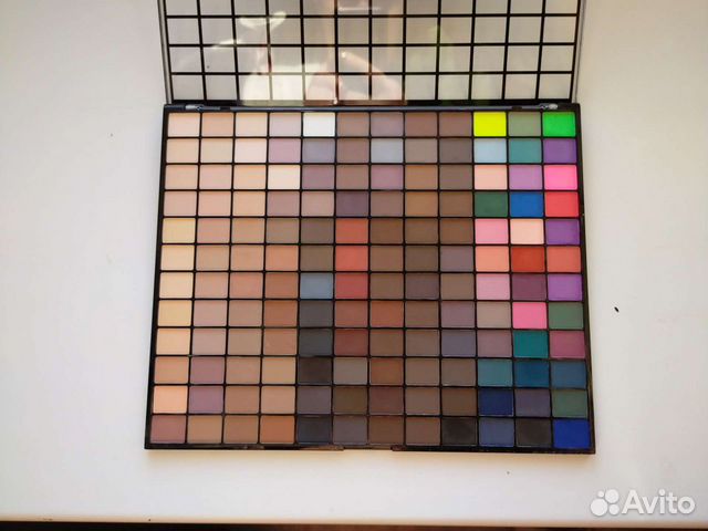 Матовые тени для век 144 Makeup Revolution