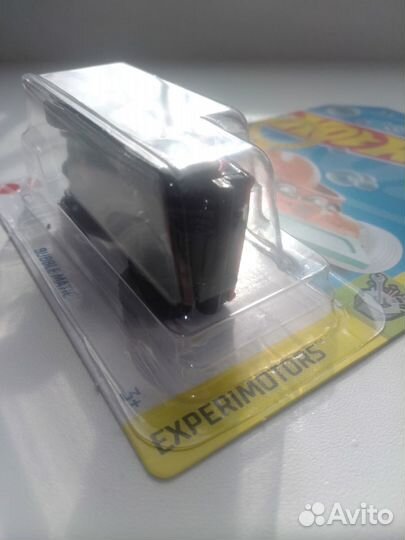 Hot wheels (брак (error): перепутанная карта)