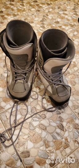 Сноубордические ботинки 44