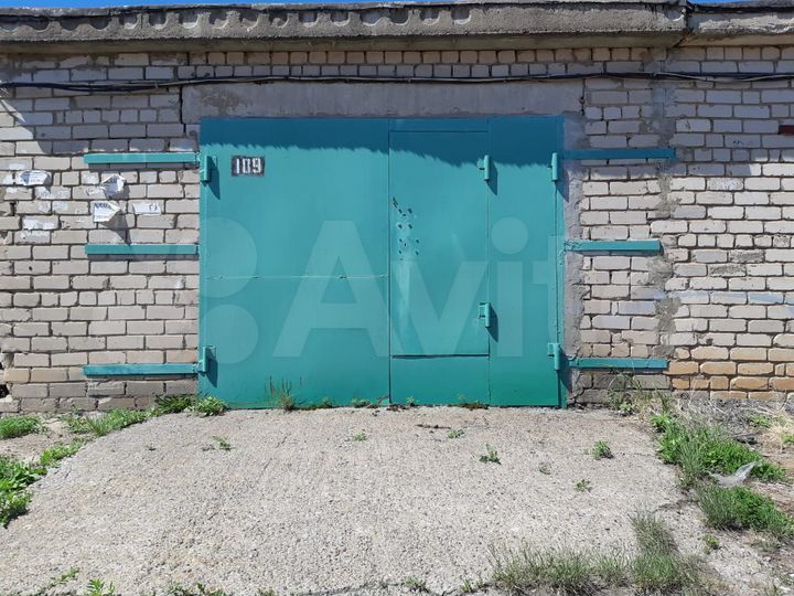 Гараж, > 30 м²