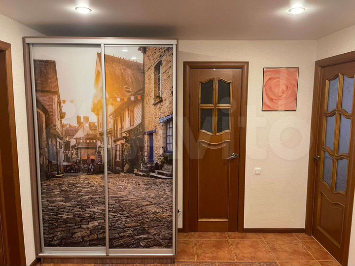 3-к. квартира, 68 м², 1/5 эт.