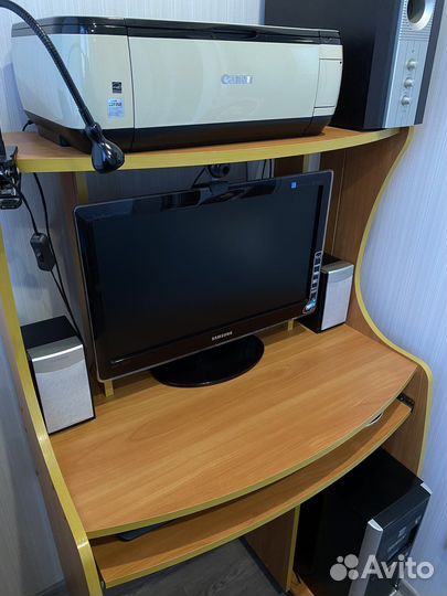 Компьютерный стол