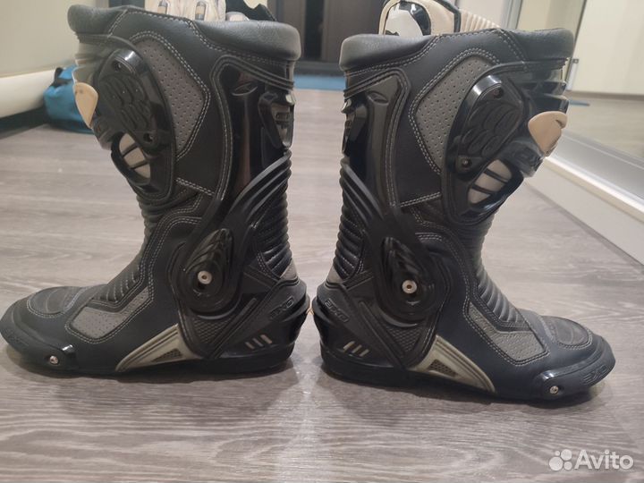 Ботинки для мотоцикла