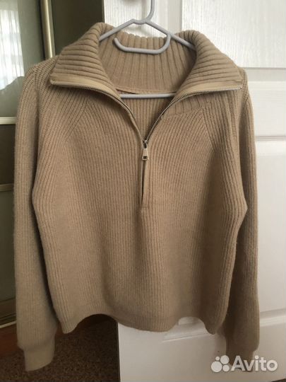 Свитер женский