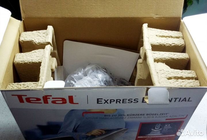 Парогенератор Tefal Express Essential SV6115E0 нов