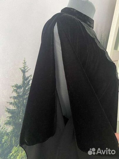 Женское пончо