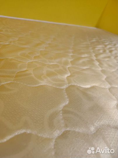 Продам детскую кроватку