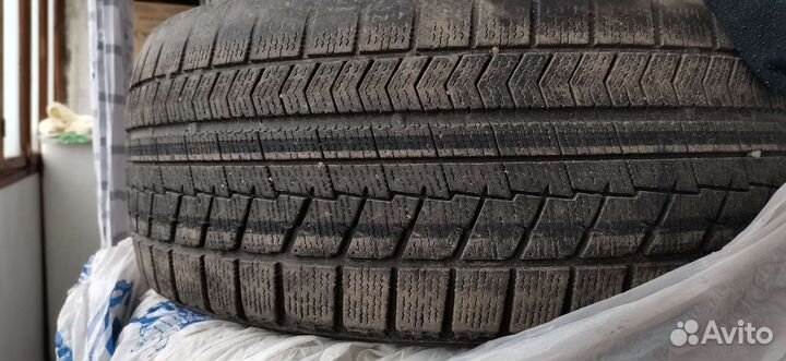 Bridgestone Blizzak VRX 235/40 R18 91S
