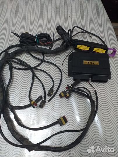 Газ оборудование. Компьютор и проводка на 6 цилин