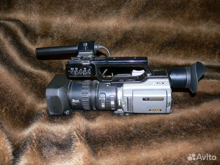 Профессиональная видеокамера sony DSR-PD170P