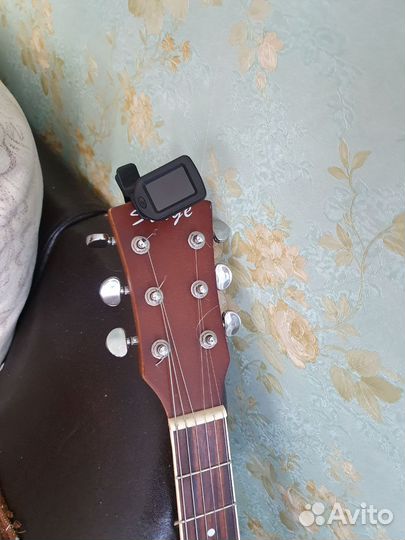 Трансаккустическая гитара