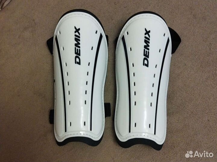 Футбольные щитки