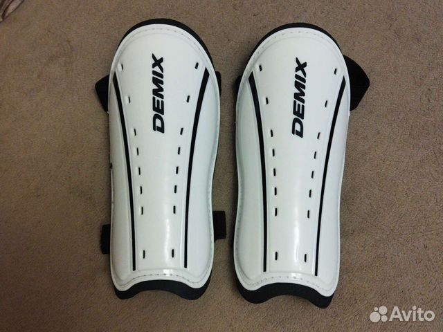 Футбольные щитки