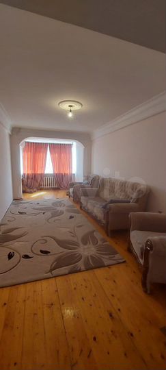 4-к. квартира, 90 м², 7/10 эт.