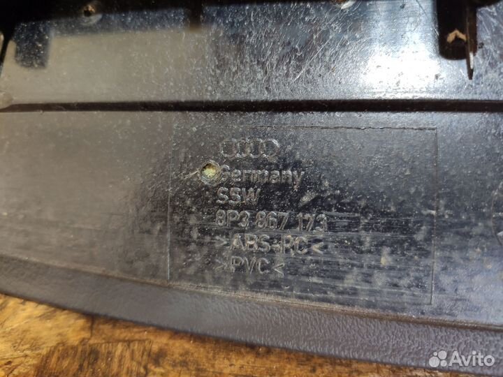 Накладка левой двери Audi A3 8P рестайлинг 2