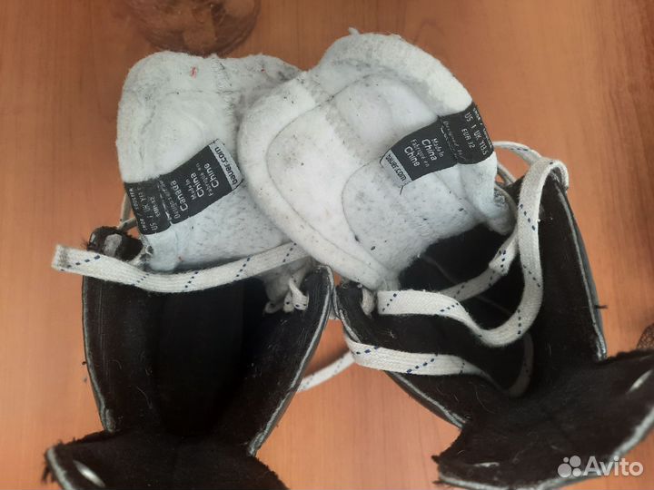 Хоккейные коньки bauer