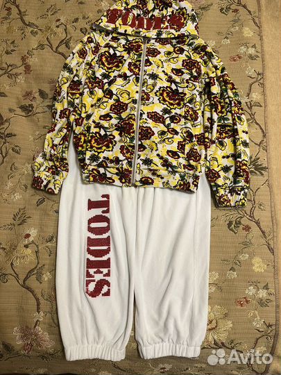 Спортивный костюм