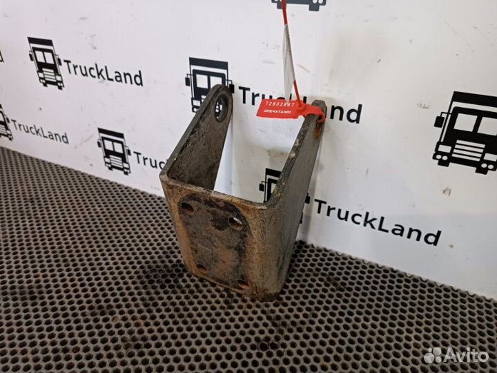 Кронштейн заднего амортизатора верхний Камаз 5490