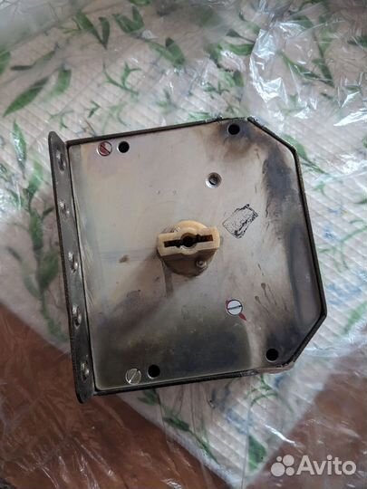 Замок накладной эльбор сломан