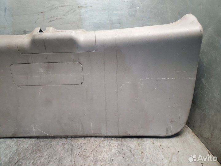 Pontiac Vibe Обшивка двери багажника