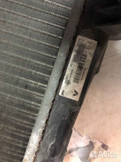 Радиатор охлаждения Renault Megane 3